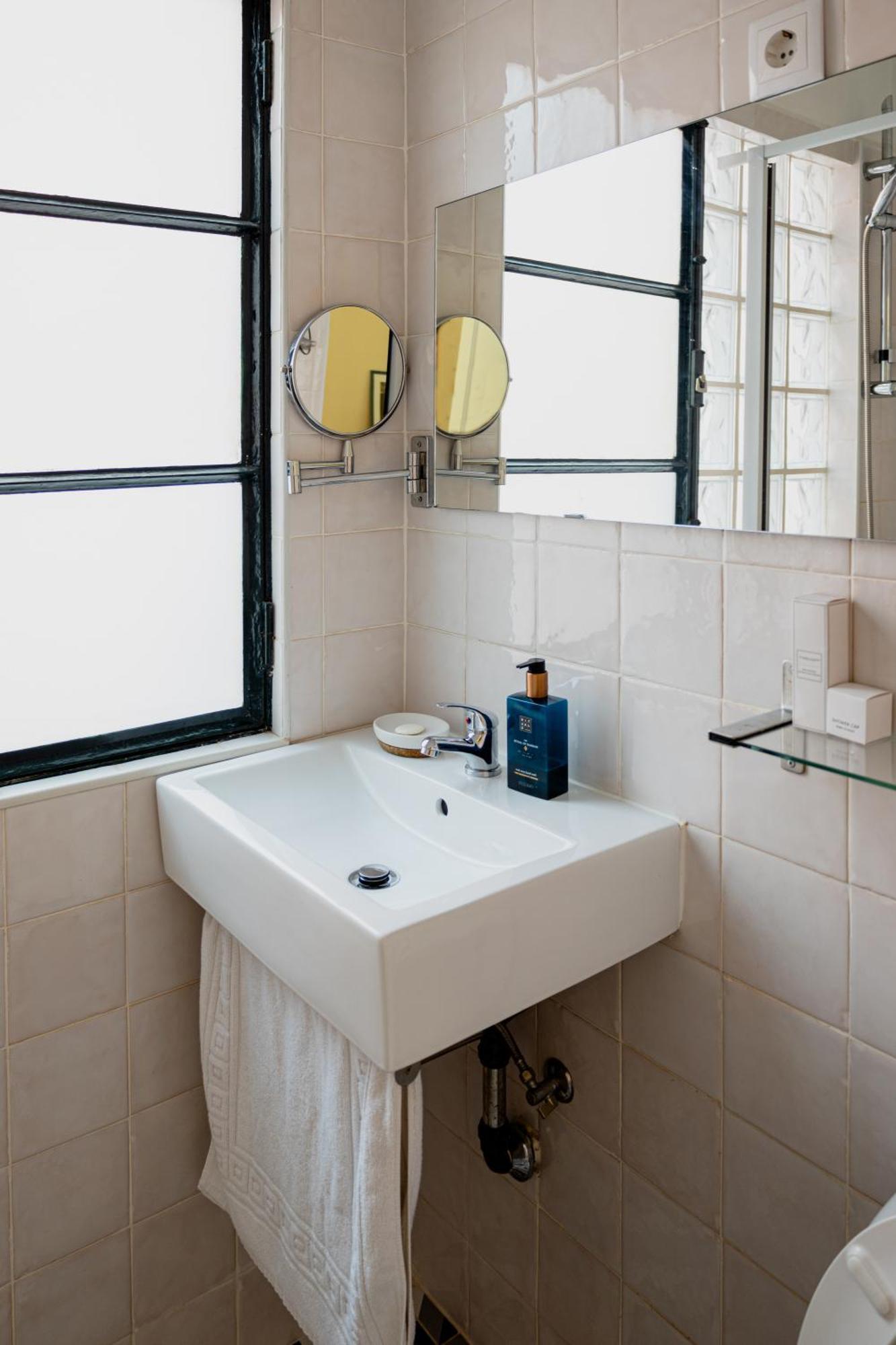Angels Homes-N27, 3ºfloor - Bairro Tipico, Centro Lisboa Esterno foto