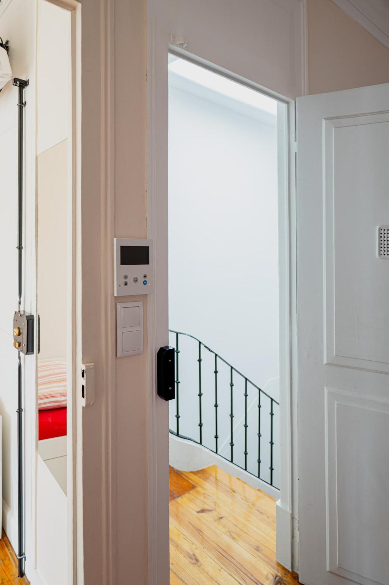 Angels Homes-N27, 3ºfloor - Bairro Tipico, Centro Lisboa Esterno foto